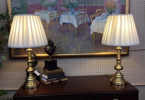 How to Identify Mid Century Lamps